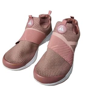 Girl shoes not sure on brand